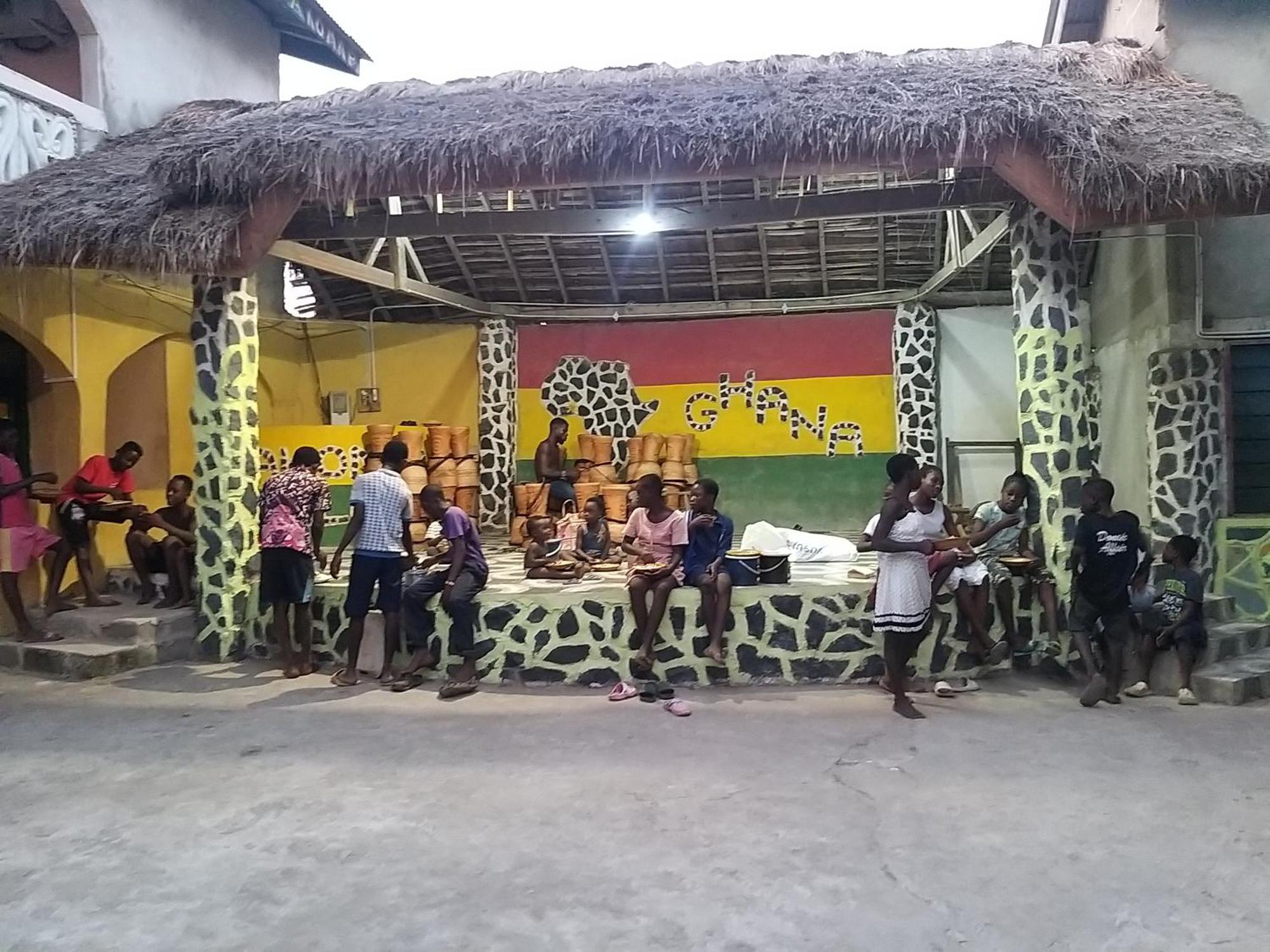 Akomapa Village Elmina Екстериор снимка